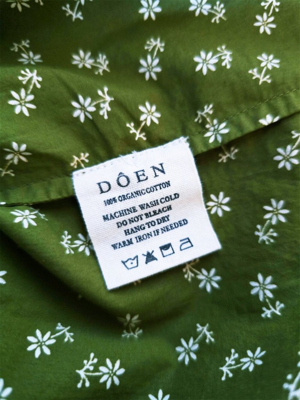 Doen Renoir Blouse Top in Chartreuse Green Cypress Calico Print in a Size XL - Picture 2 of 8